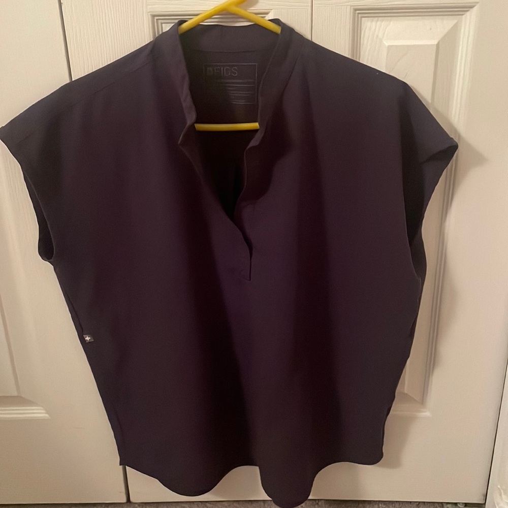 eos Women's Navy Cap Sleeve V-Neck Top
